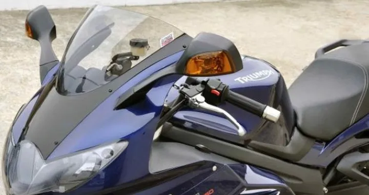 Cupolino Skidmarx per Triumph Sprint ST/GT