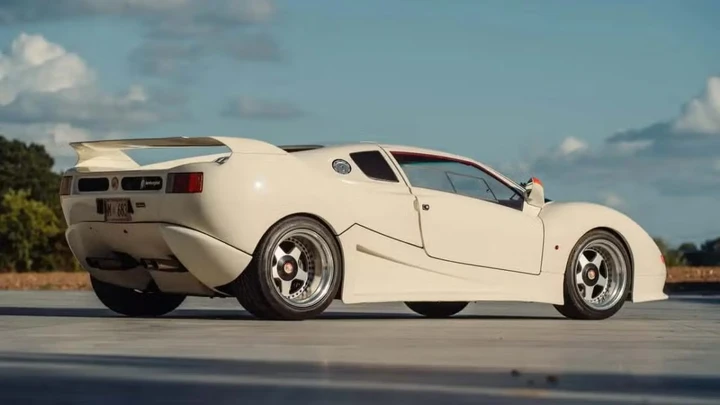 Questa supercar rarissima ha il V12 della Countach: ne esistono appena cinque