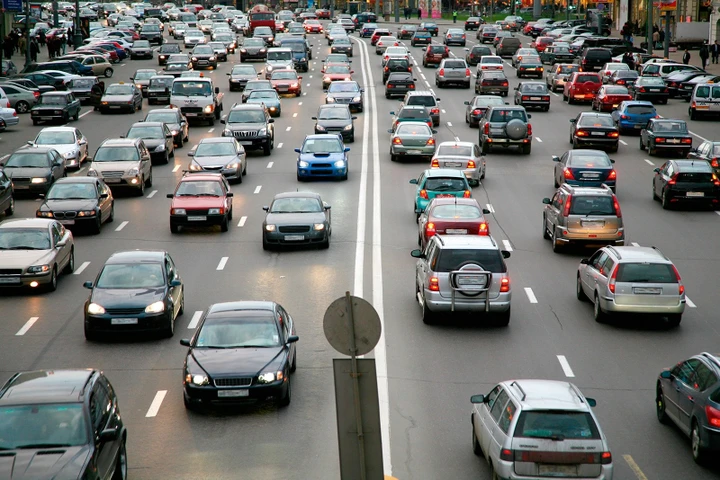 In Italia 610 auto ogni mille abitanti, secondi solo a Malta
