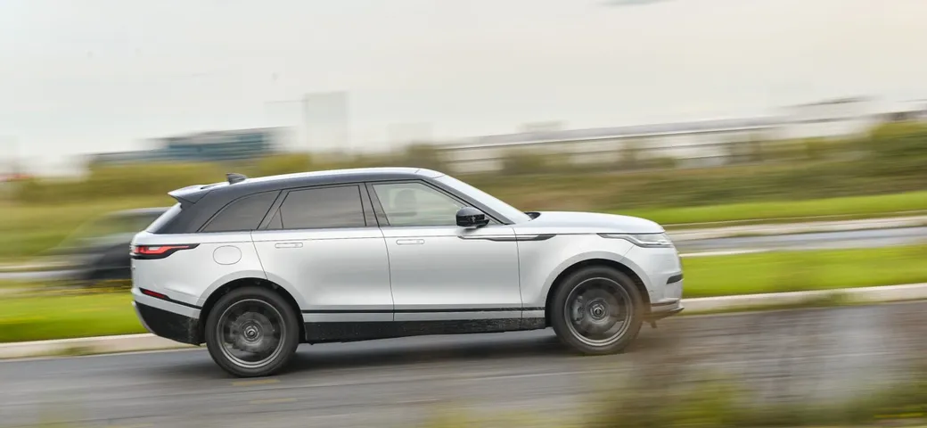 Range Rover Velar P400e plug-in hybrid: la prova su strada