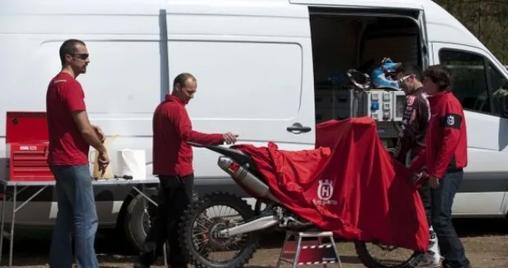 Anteprima Husqvarna 450 2011