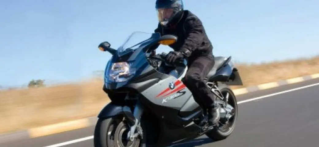 MCN testa gli ABS: vince la BMW K 1300 S