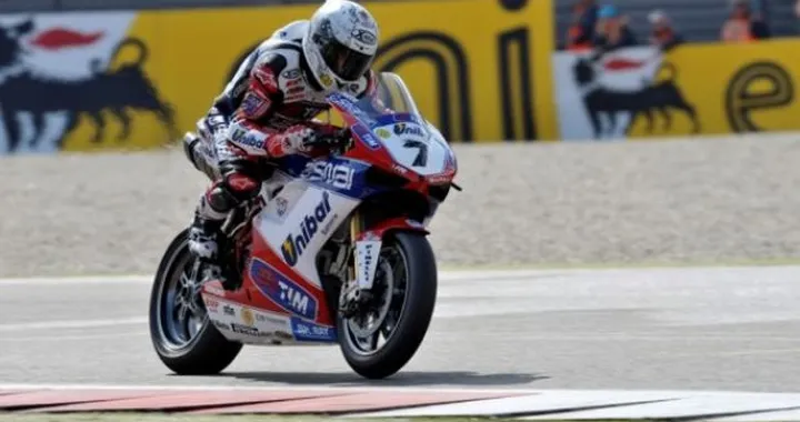 WSBK, Carlos Checa: "Perdiamo molto in rettilineo"