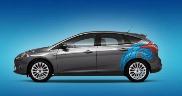Ford: per la Focus saranno disponibili oltre 200 pellicole adesive da applicare lungo la fiancata