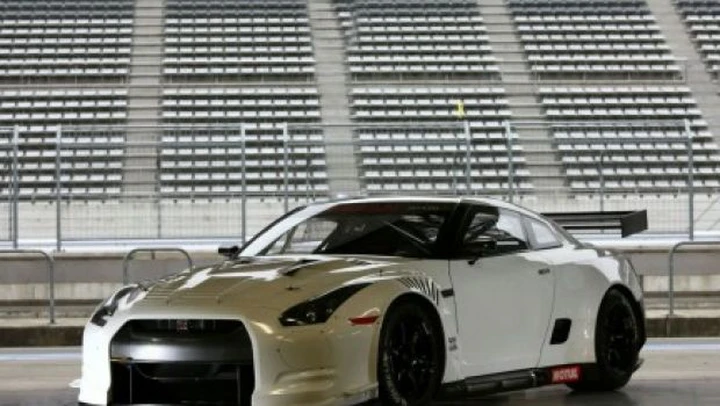 Nissan GT-R: debutta la versione per il campionato FIA GT1
