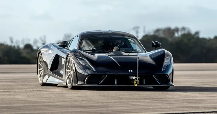 Hennessey Venom F5 da record: raggiunge i 437 km/h