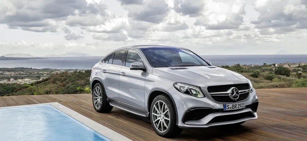 Mercedes-AMG GLE 63 S Coupé con Roger Federer [Video]