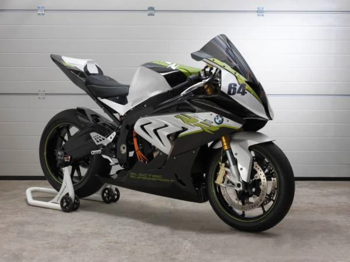 BMW Motorrad presenta il Concept elettrico eRR
