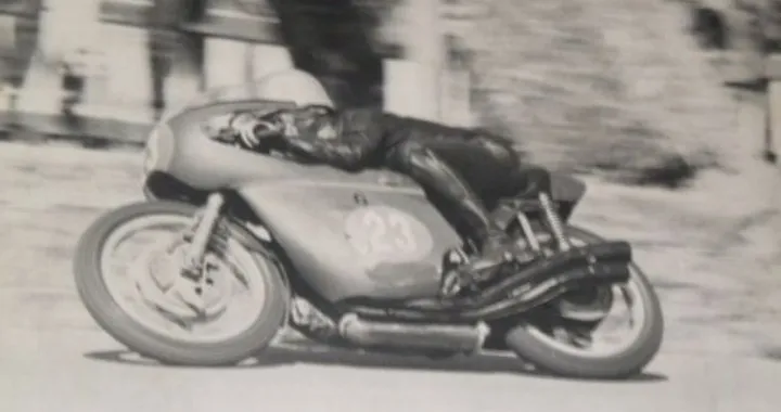 Benelli 250 GP, la "quattro" con gli acuti rossiniani. Dai successi di Grassetti, Provini, Pasolini, all'iride di Carruthers
