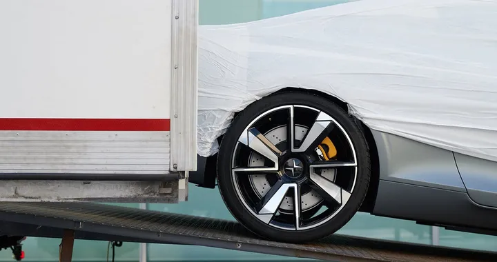 Polestar 1: a Goodwood il debutto dinamico