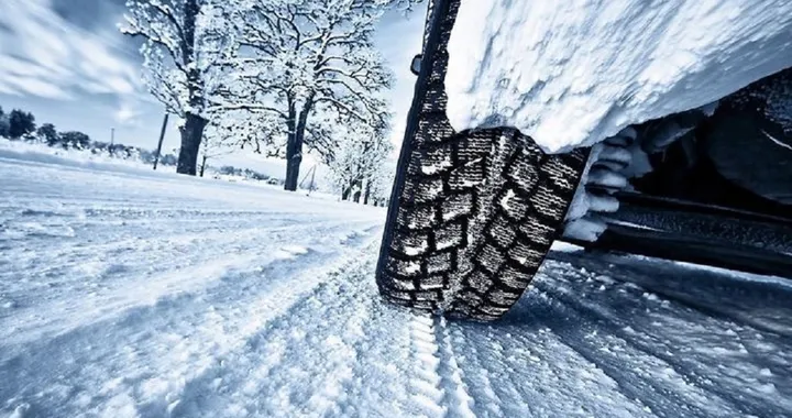 Come guidare in condizioni invernali difficili