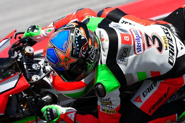Max Biaggi a Misano con il nuovo Suomy SR Sport Carbonio