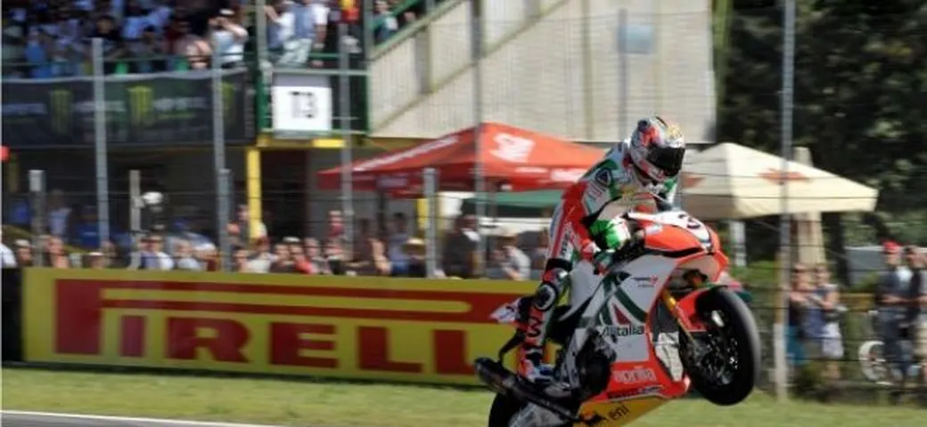 WSBK: 100a gara per Max Biaggi a Silverstone