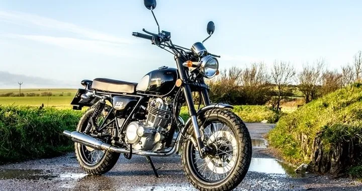 Sinnis Retrostar 250: l'anti-scrambler a meno di 3.000 €