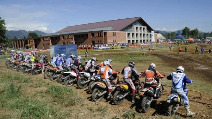 Giò Sala inaugura la 9a edizione dell'Enduro Alpini Gorle