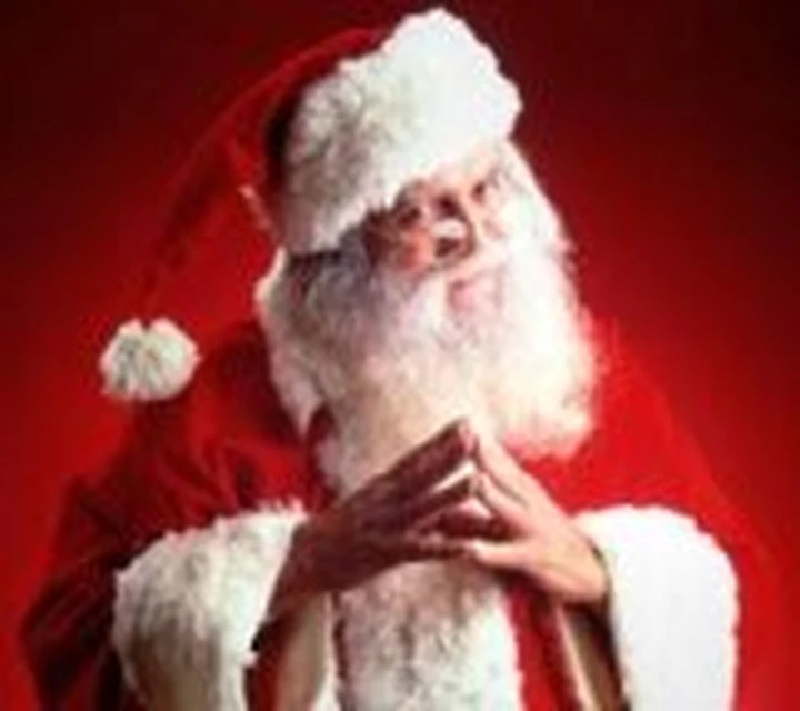 Il Babbo Natale che paga le multe