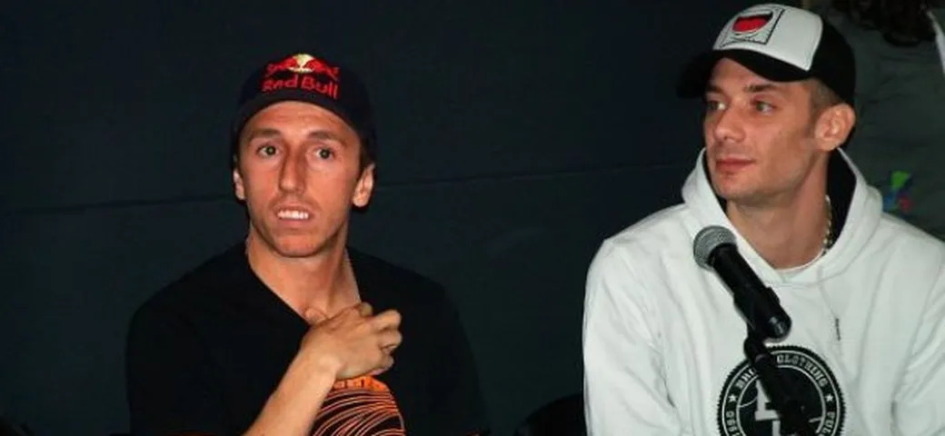Tony Cairoli protagonista del video musicale Superblunt