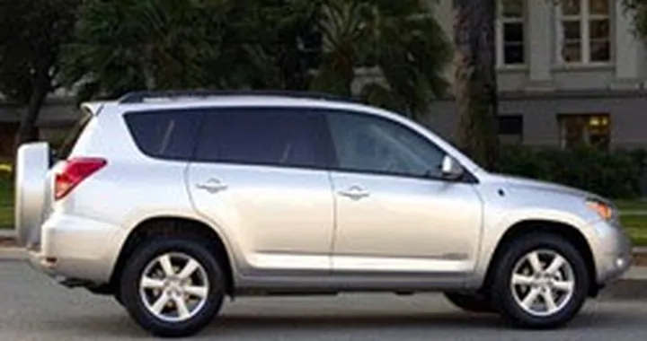 Toyota RAV 4 a passo lungo