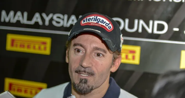 Max Biaggi elogia Valentino Rossi e forse tornerà in SBK per l'ultima gara 2015