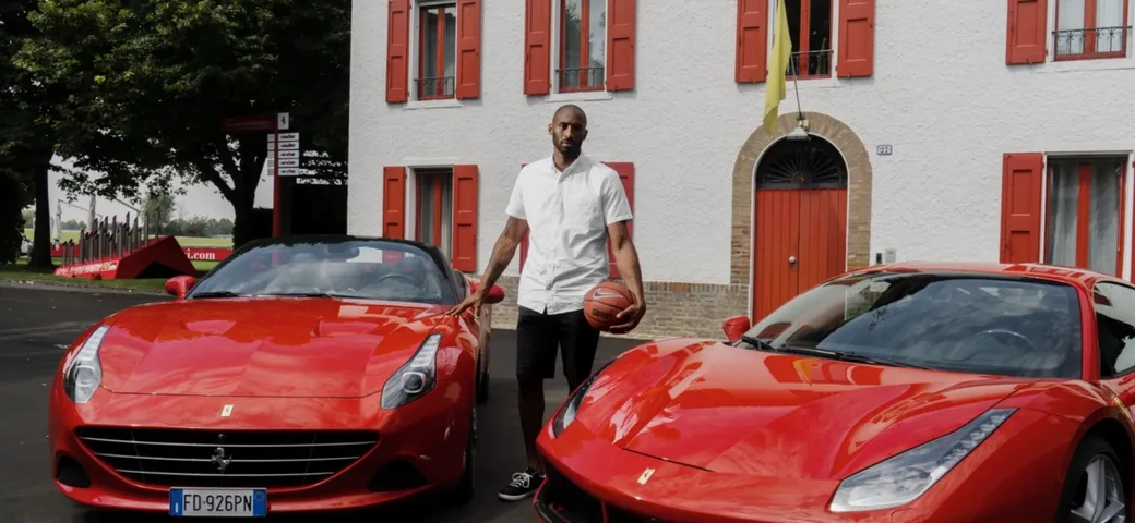 Kobe Bryant in visita da Ferrari a Maranello