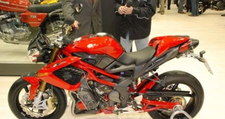 Live @ Eicma: la Benelli TnT R160