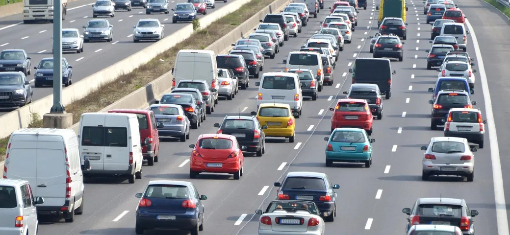 Autostrade: perché si formano le code? Provata la storica teoria