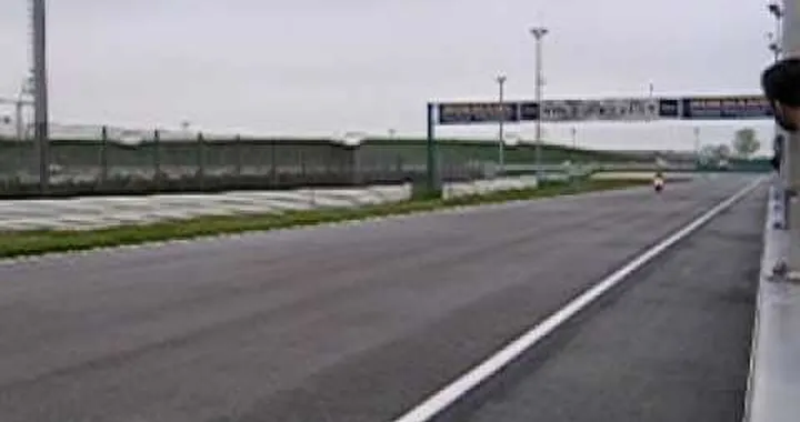 Aprilia RSV4 Factory Press Test