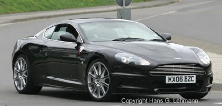 Aston Martin DBRS 9 - foto spia