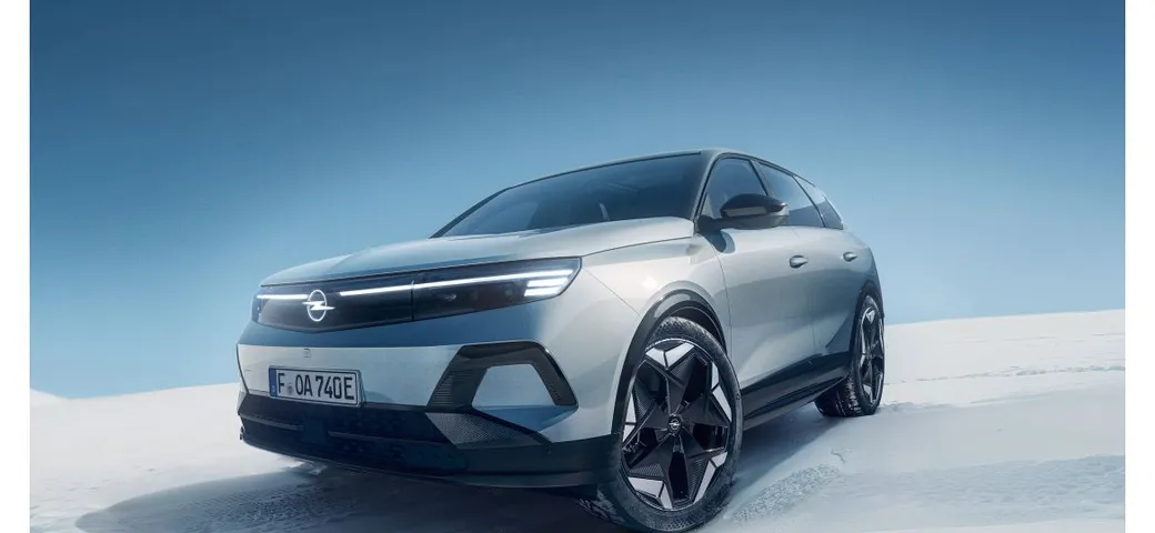 Opel Grandland Electric AWD, ora con trazione integrale alla spina