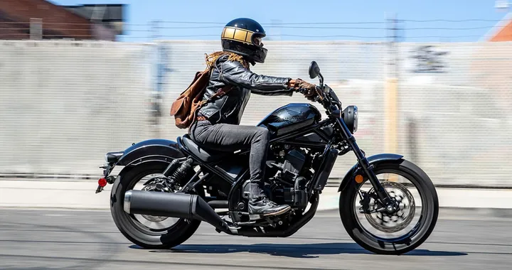Honda CMX 1100 Rebel, la custom diventa grande