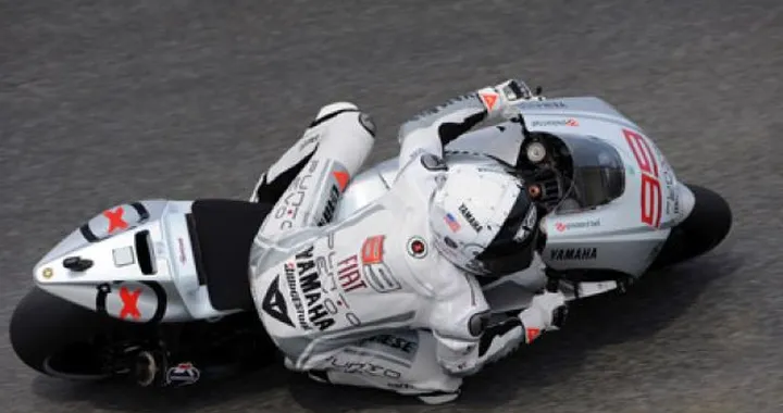 MotoGP: Jorge Lorenzo domina all'Estoril. Stoner ottimo secondo. Rossi "opaco" solo quarto