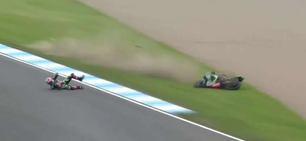 Johnny Rea: un problema alla gomma ne causa la caduta [Video]