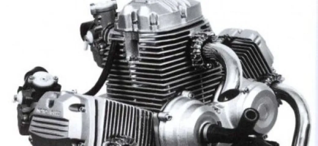 Moto Guzzi W103: esperimento a 3 cilindri