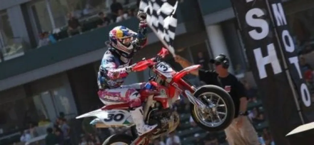 Ivan Lazzarini ed il Team HM Honda Racing vincono la Medaglia d’Oro agli X Games