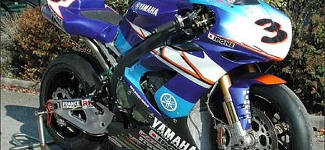 Yamaha R1 Superbike 2005