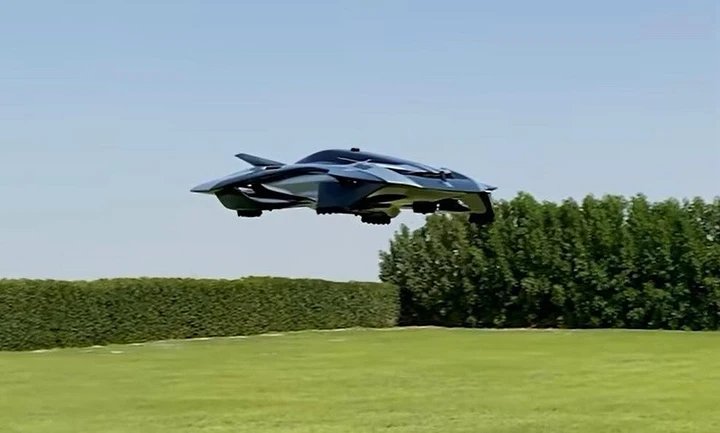 Volar eVTOL: l'auto volante decolla per la prima volta, arriverà nel 2028 [Video]