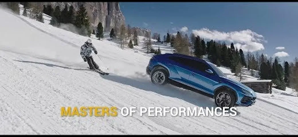 Lamborghini Urus e Alberto Tomba: sfida a slalom [Video]