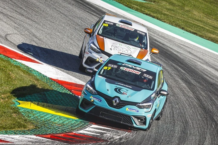 Renault Clio Cup: al Red Bull Ring in Gara 1 vince Felice Jelmini