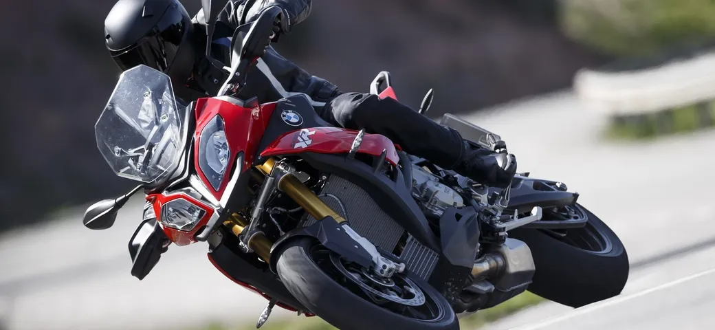 BMW S 1000 XR 2015: nuova mega-gallery