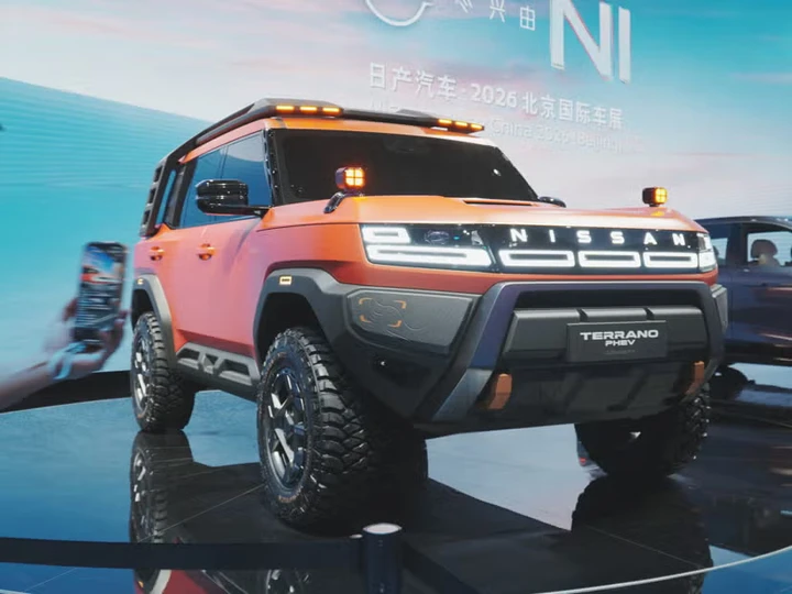 Nissan Terrano torna come off-road plug-in: fino a 80 km in elettrico e oltre 400 CV