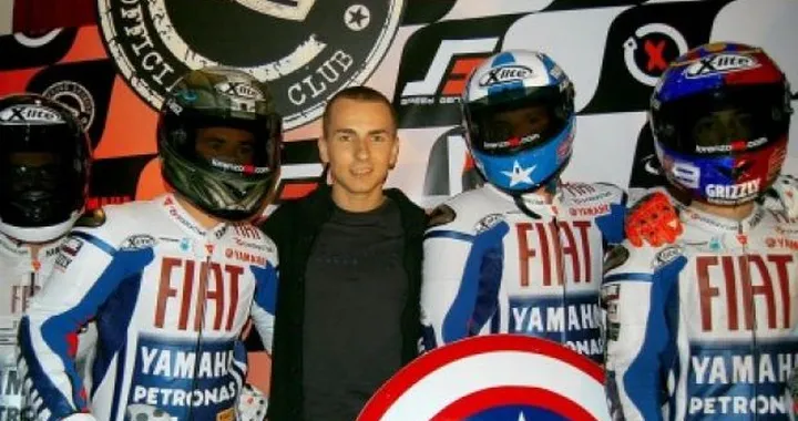 MotoGP: Jorge Lorenzo per la prima volta a cena con il suo fan club