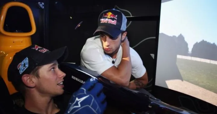 I piloti Repsol Honda in visita al quartier generale della Red Bull Racing F1