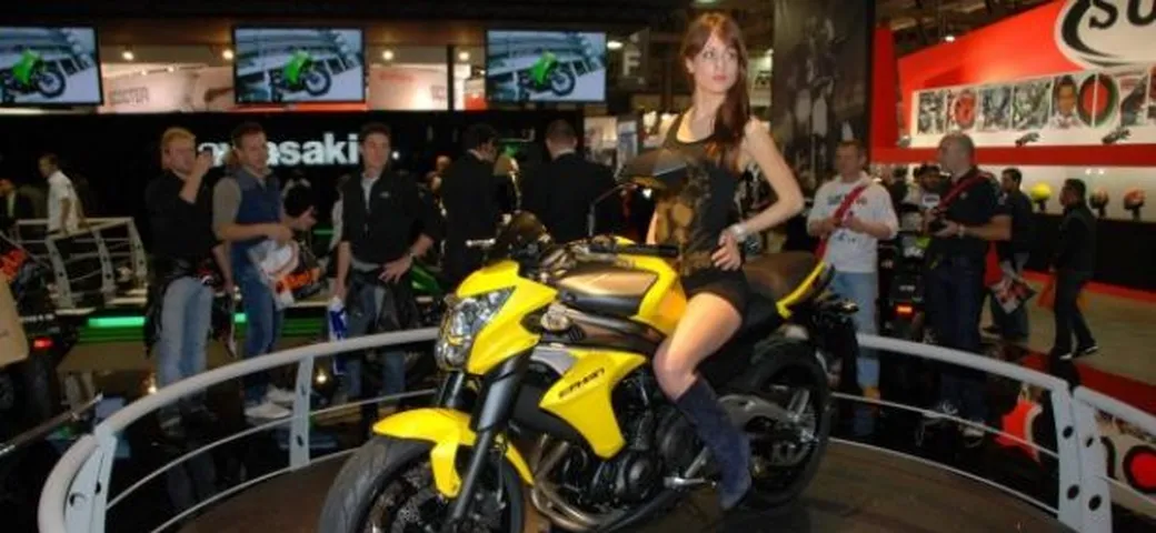 Kawasaki ER-6n /ER-6f m.y. 2012 - Salone EICMA Milano 2011