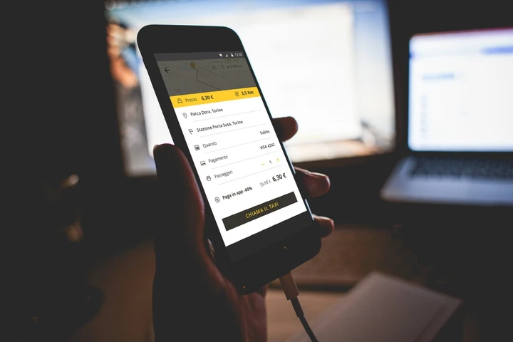 Taxi condiviso: a Torino accordo Wetaxi-UICI per la mobilità dei non vedenti