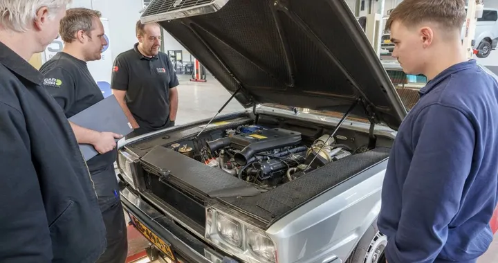 Compra una Maserati del 1985 a 22 anni: oggi ha un gioiello, ma mantenerlo costa caro