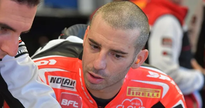 Marco Melandri: infortunio al ginocchio nel memorial Romboni