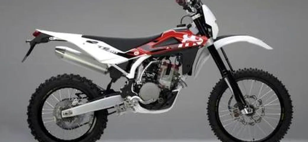 Presentate le nuove Husqvarna TC 450 e TE 310 2009