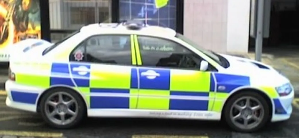 Mitsubishi Evo 8 per la polizia inglese