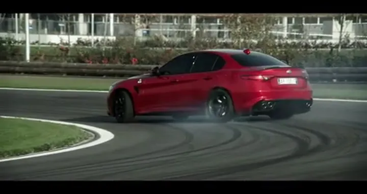 Alfa Romeo Giulia Quadrifoglio Emotion