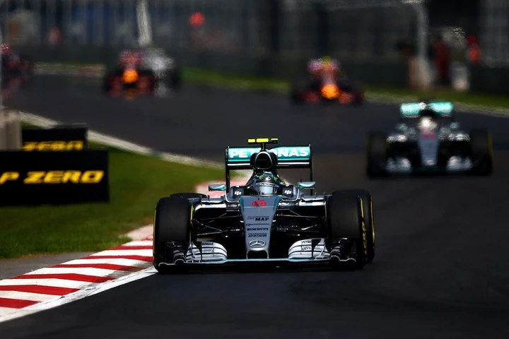 F1 GP Messico 2015: vince Rosberg davanti a Hamilton e Bottas. Disastro Ferrari